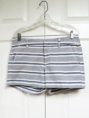 Khakis by GAP Girlfriend Shorts Size 6 Blue & White Stripe
